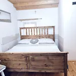 Podkowa 招待所